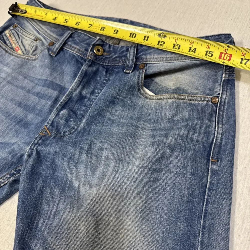 Diesel Larkee Mens 31x32 Regular Straight Blue Jeans Distressed Nice Fade EUC